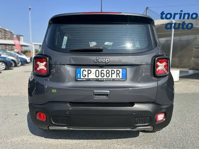 Jeep Renegade view 6