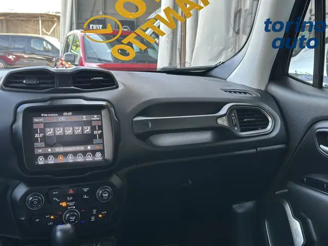 Jeep Renegade view 15