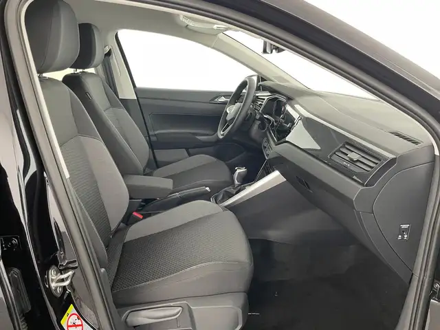 Volkswagen Polo view 9