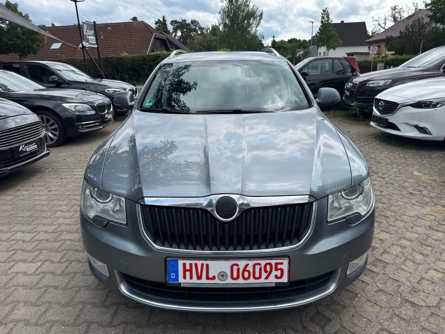 Skoda Superb Elegance Gris - 2