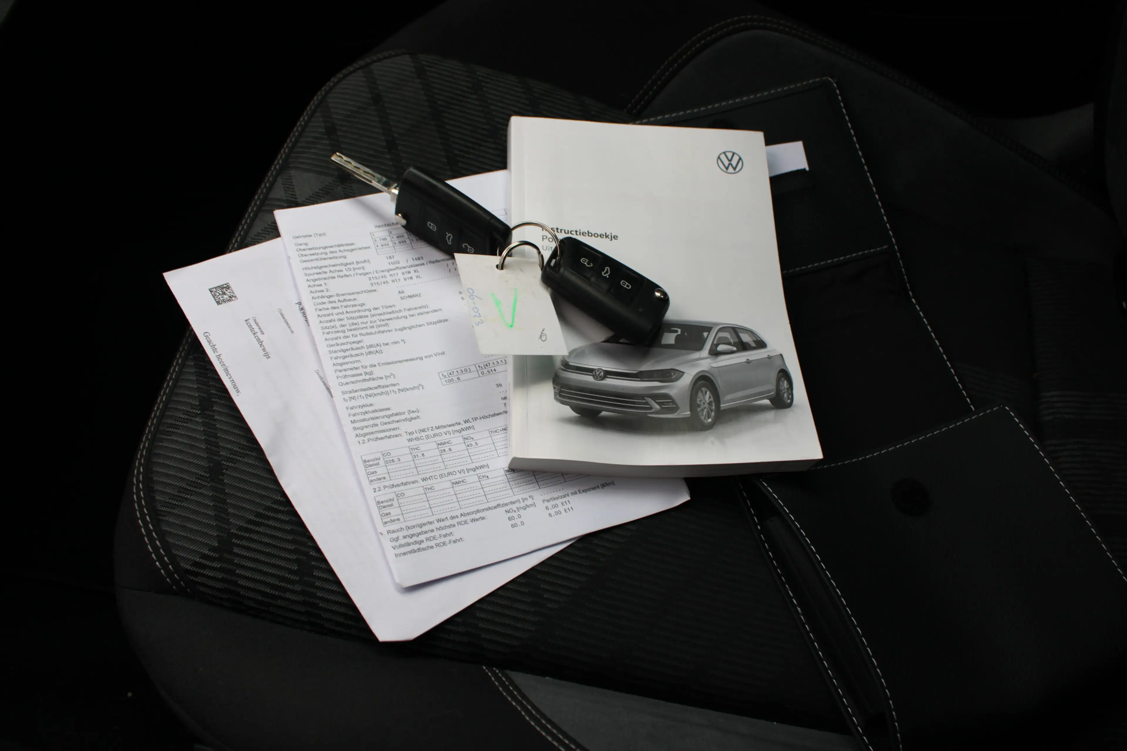 Volkswagen Polo 1.0 TSI R-Line Business — photo 19