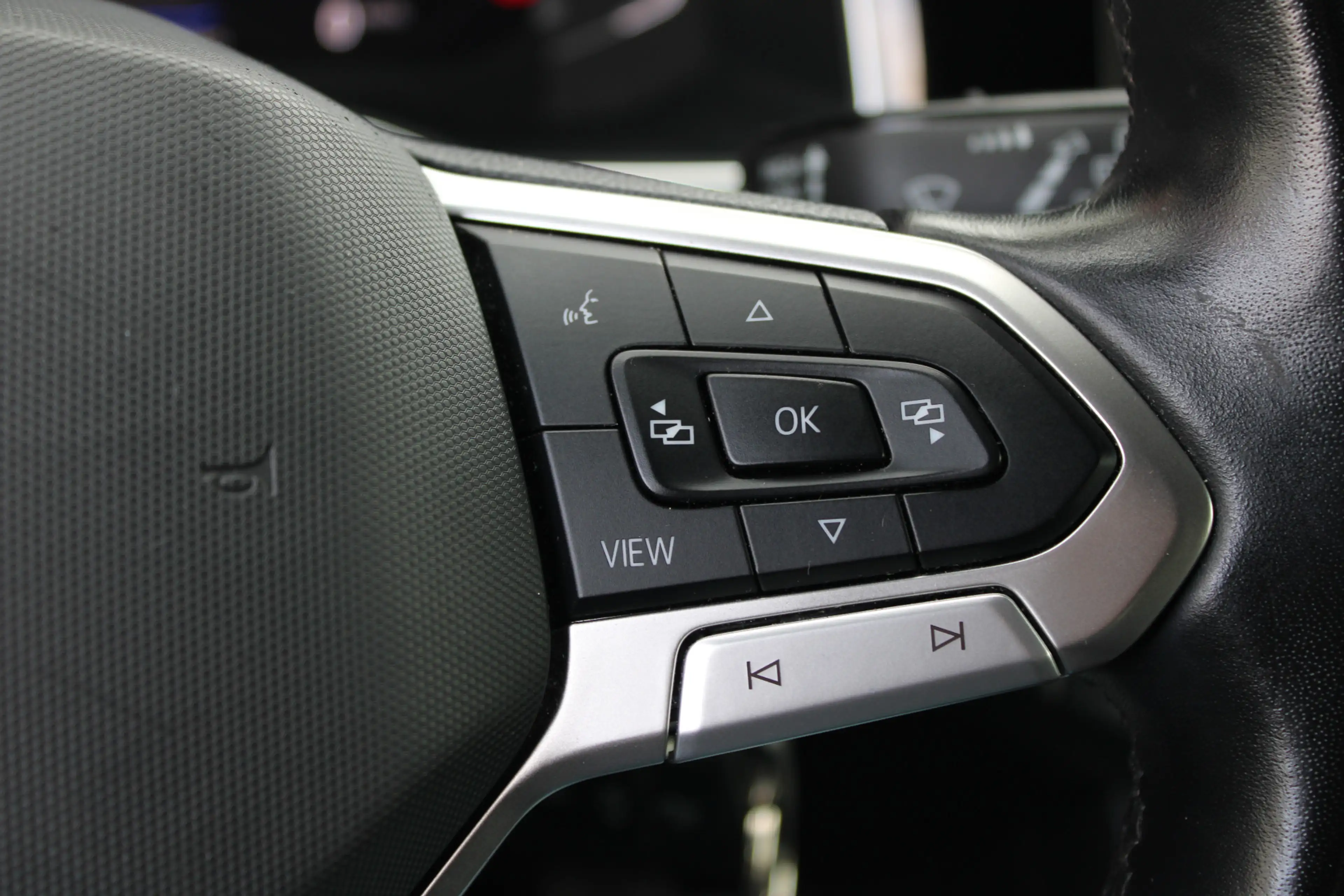 Volkswagen Polo 1.0 TSI R-Line Business — photo 9