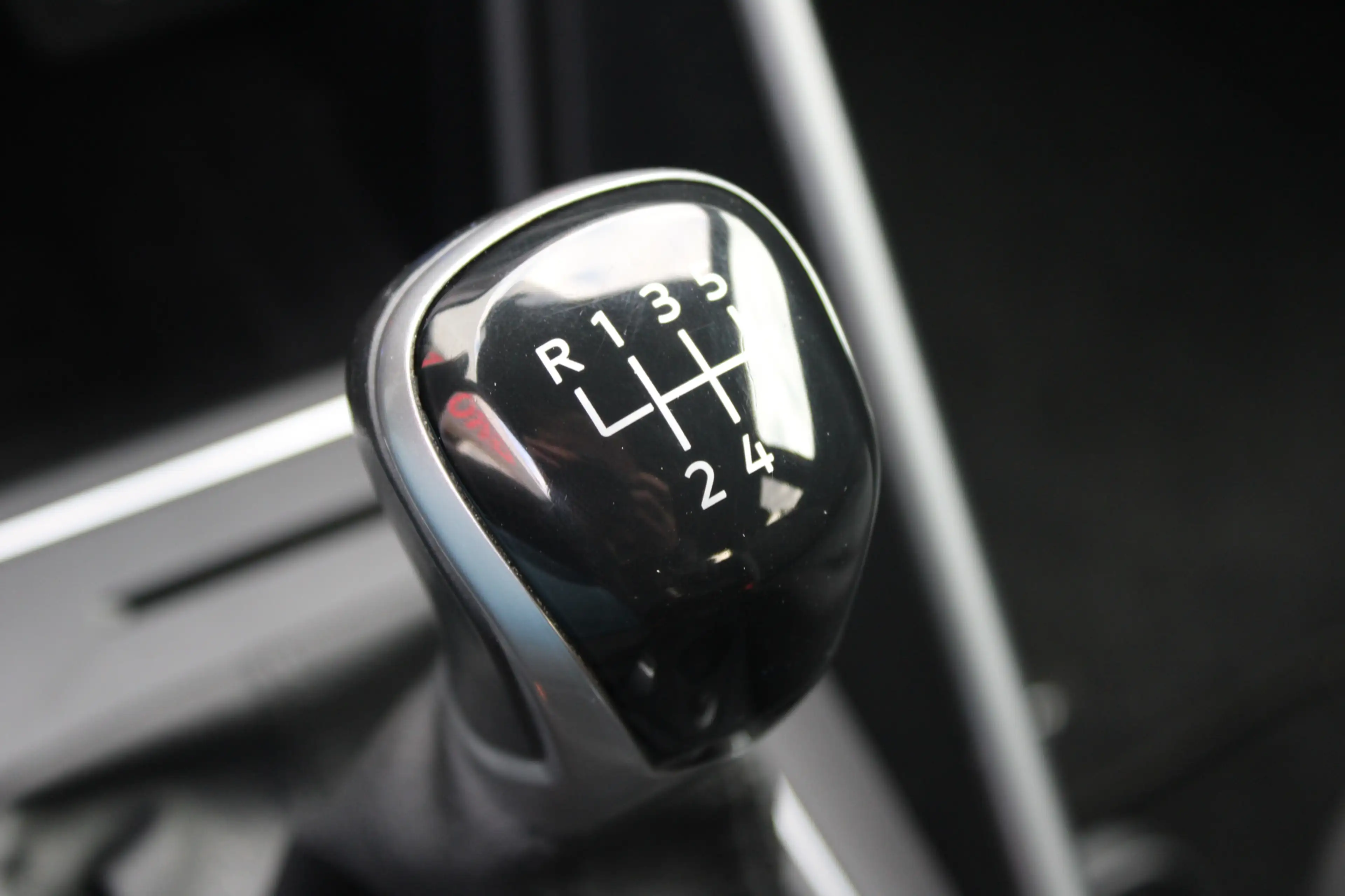Volkswagen Polo 1.0 TSI R-Line Business — photo 16