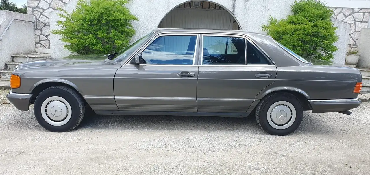 Mercedes-Benz 280 SE W126 sans corrosion Historique depuis son debut, foto 12