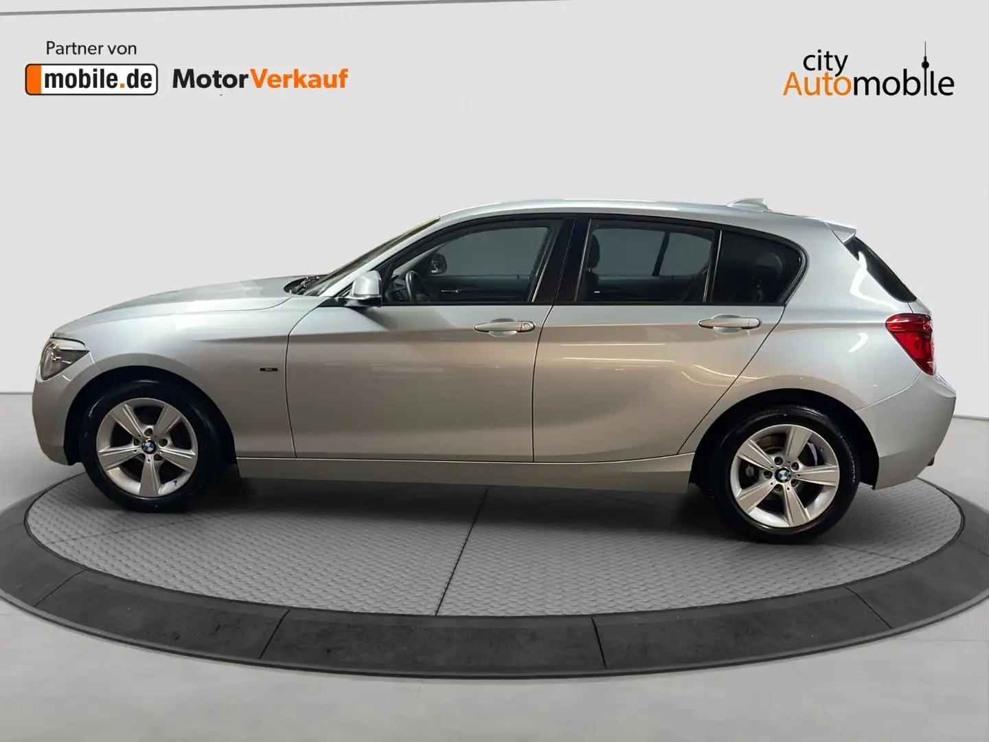 BMW 116 i Sport LineBluetooth/SHZ/PDC Silber - 2