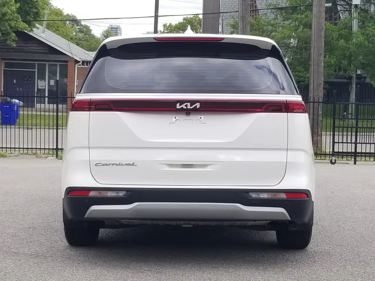 Kia Carnival photo Kia Carnival