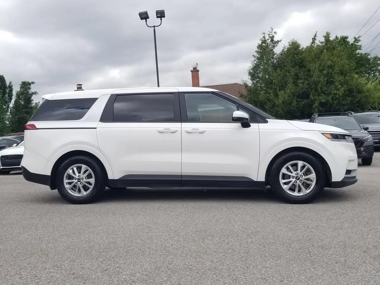Kia Carnival photo Kia Carnival