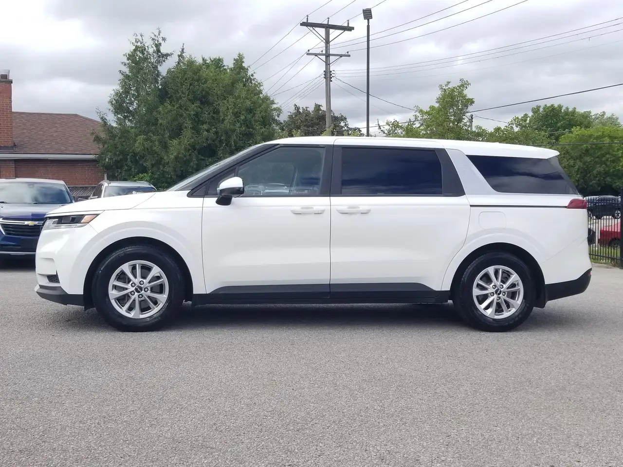 Kia Carnival photo Kia Carnival