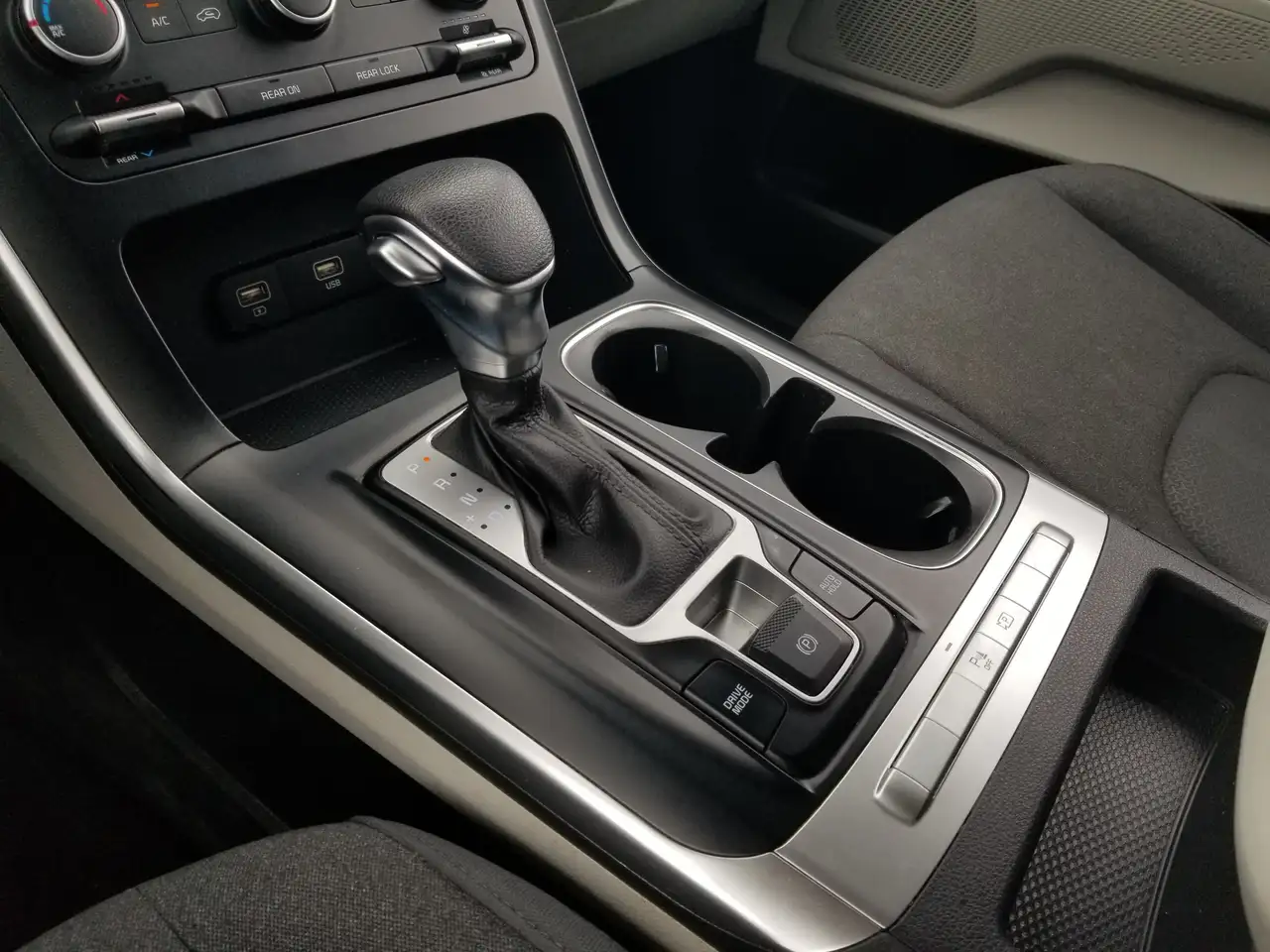 Kia Carnival photo Kia Carnival