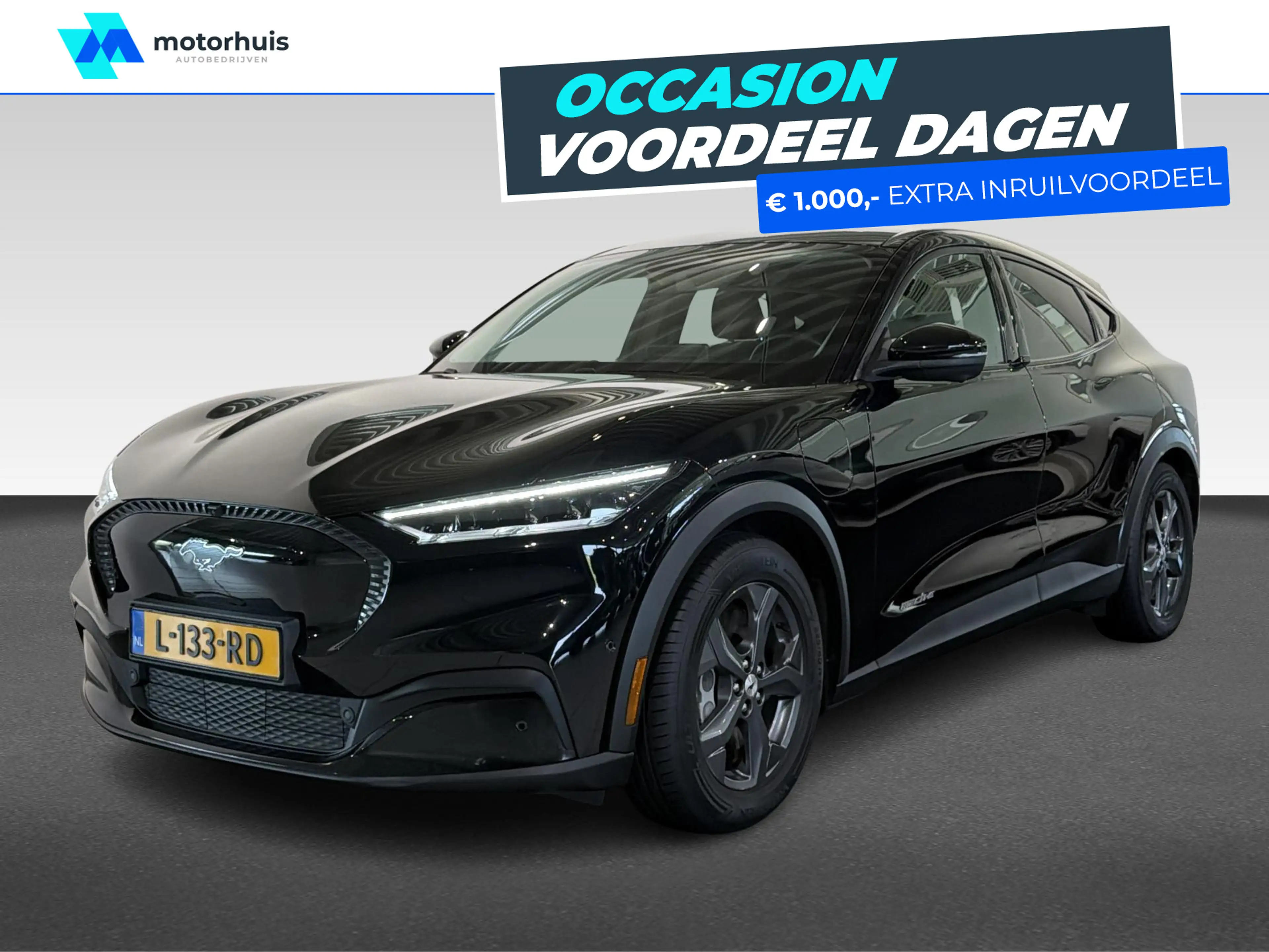 Ford Mustang Mach-E RWD 75 kWh | Achteruitrijcamera | Armsteun achter