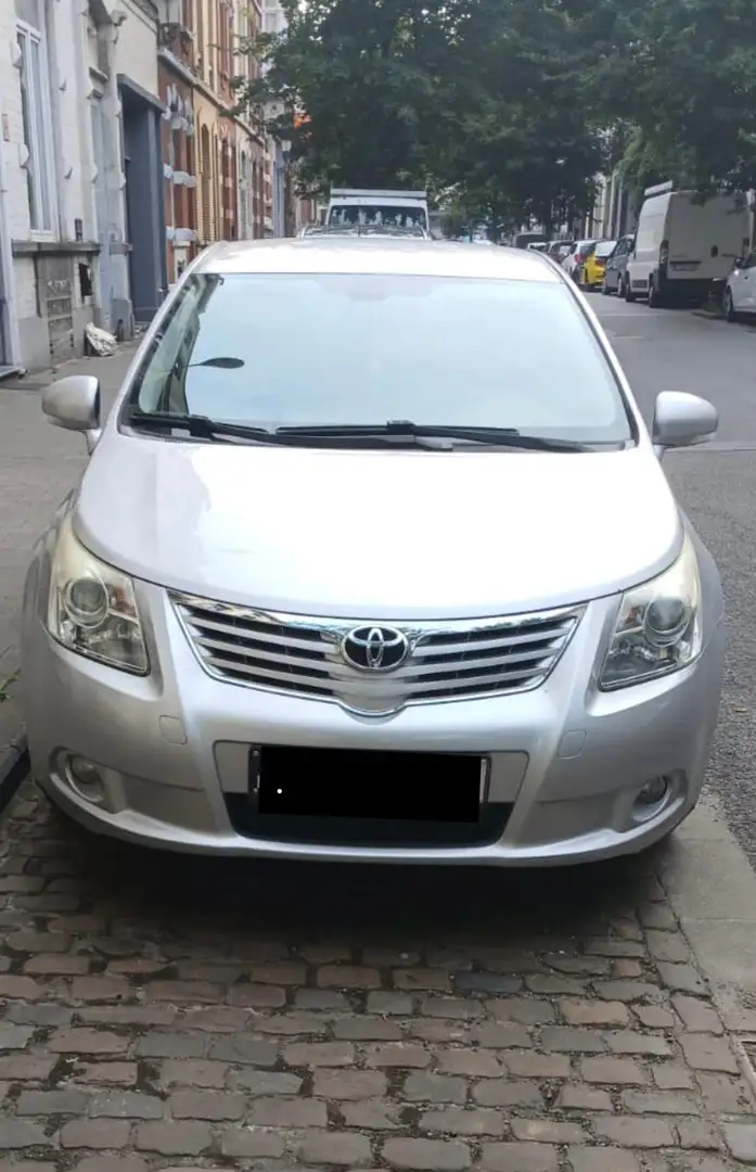 Toyota Avensis 2.0 D-4D Edition - 2