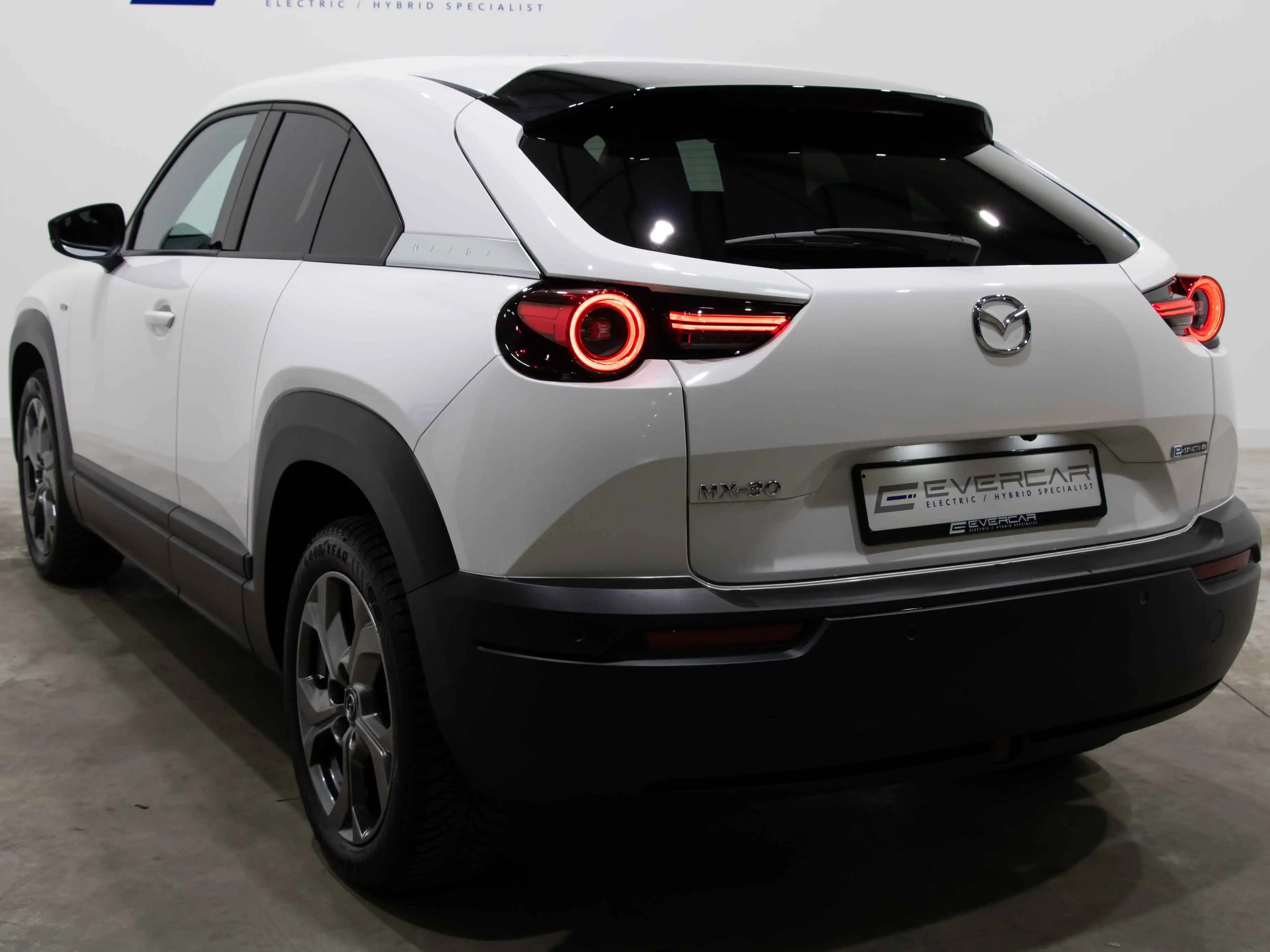 Mazda MX-30 36 kWh e-SKYACTIV ***HEATED SEATS & STEERING*** — photo 7