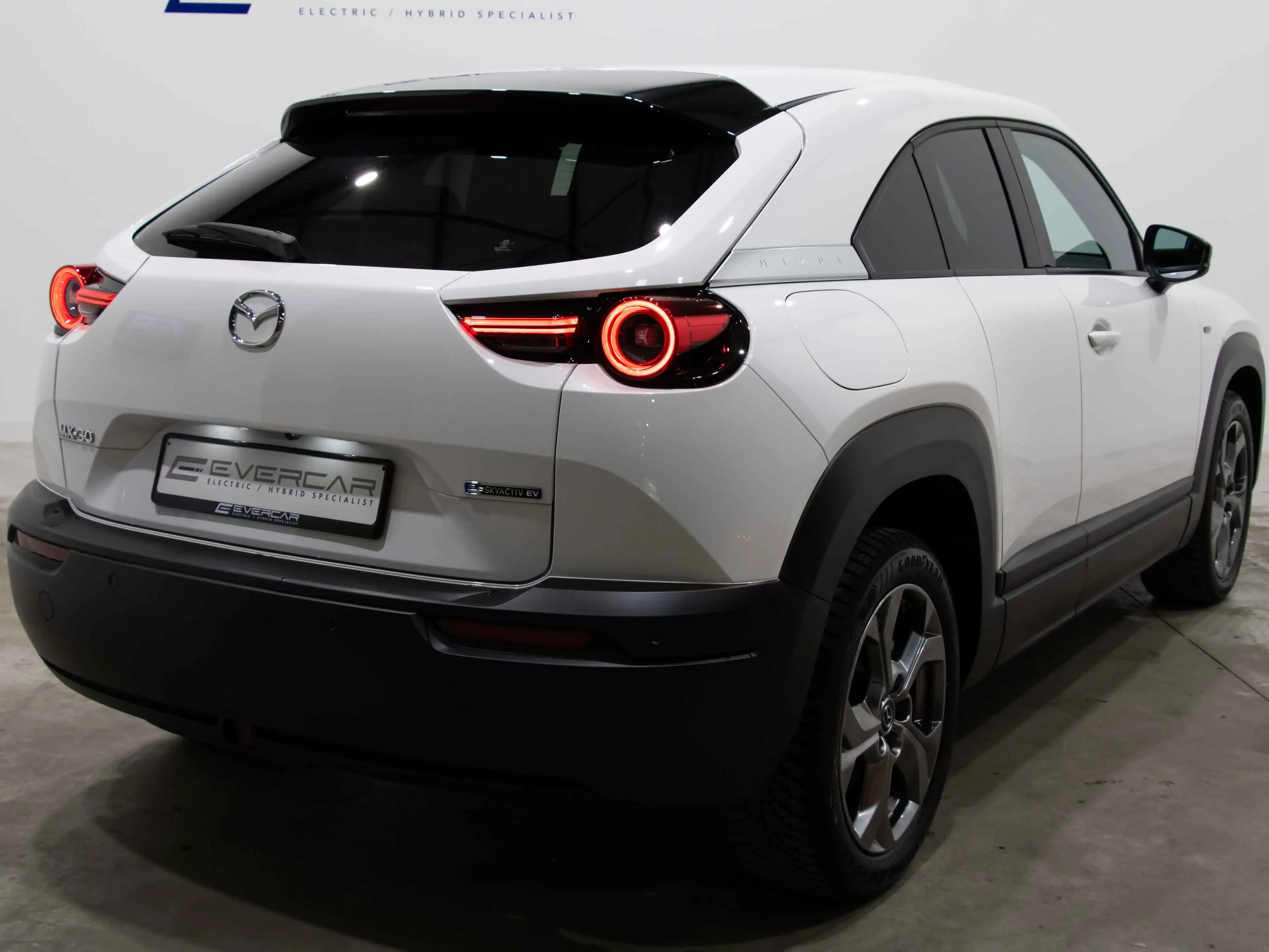 Mazda MX-30 36 kWh e-SKYACTIV ***HEATED SEATS & STEERING*** — photo 5