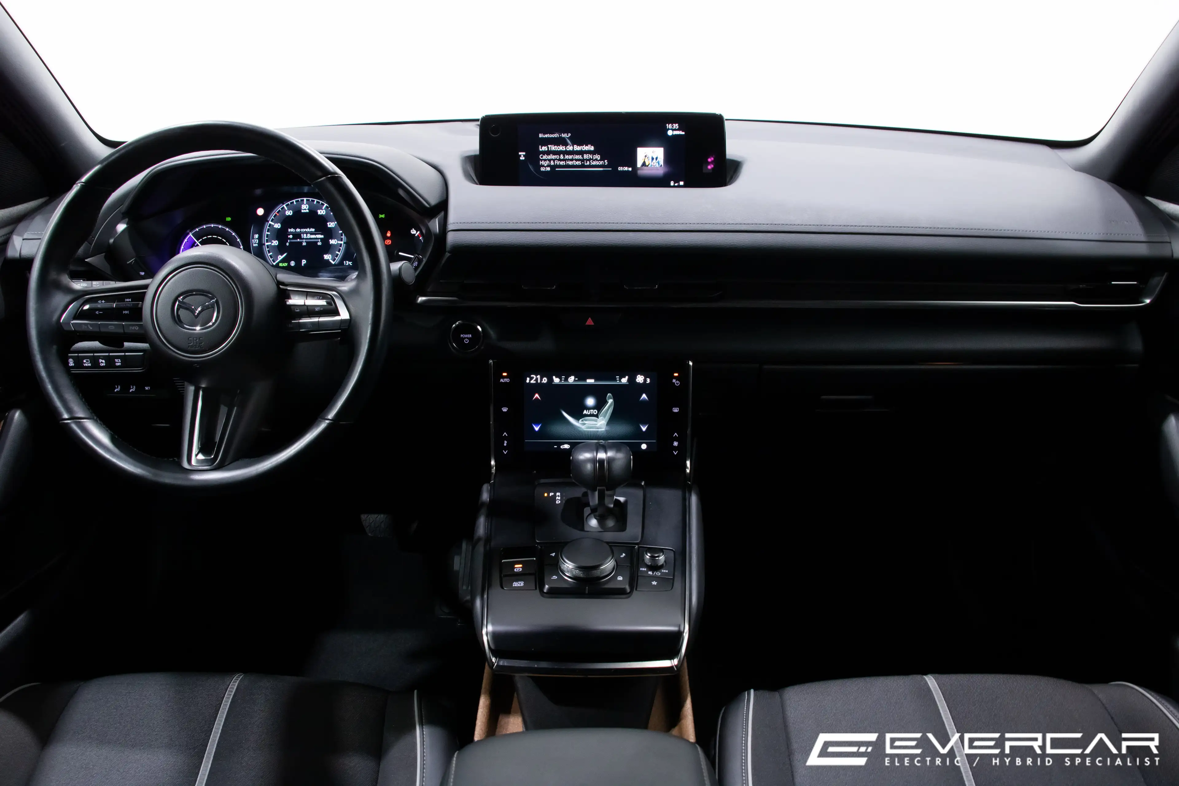 Mazda MX-30 36 kWh e-SKYACTIV ***HEATED SEATS & STEERING*** — photo 8