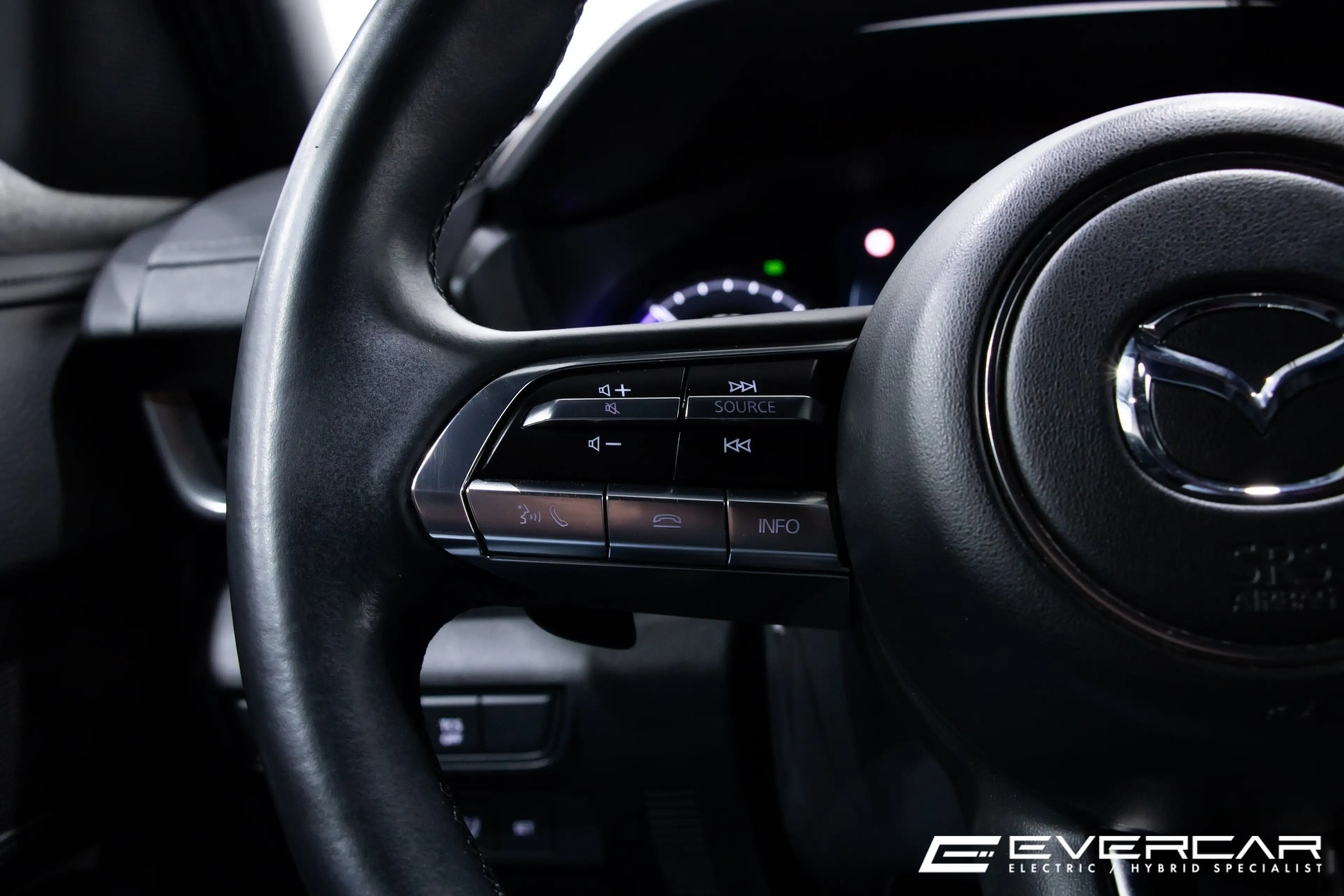 Mazda MX-30 36 kWh e-SKYACTIV ***HEATED SEATS & STEERING*** — photo 15