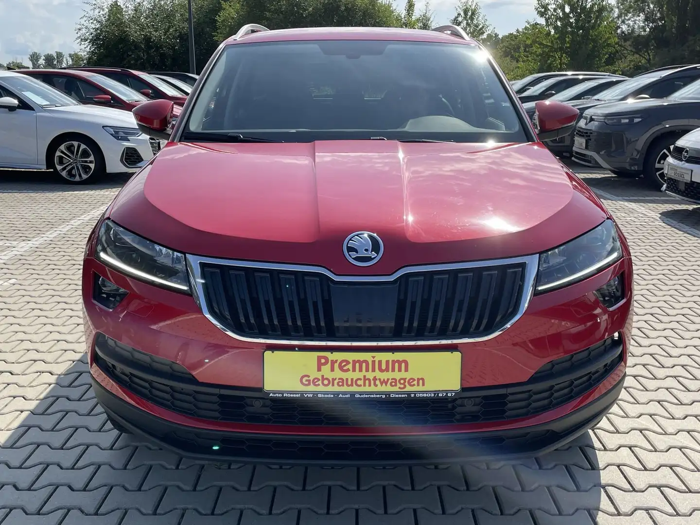 Skoda Karoq Style 1.5 TSI DSG LED SHZ RFK 17" Rot - 2