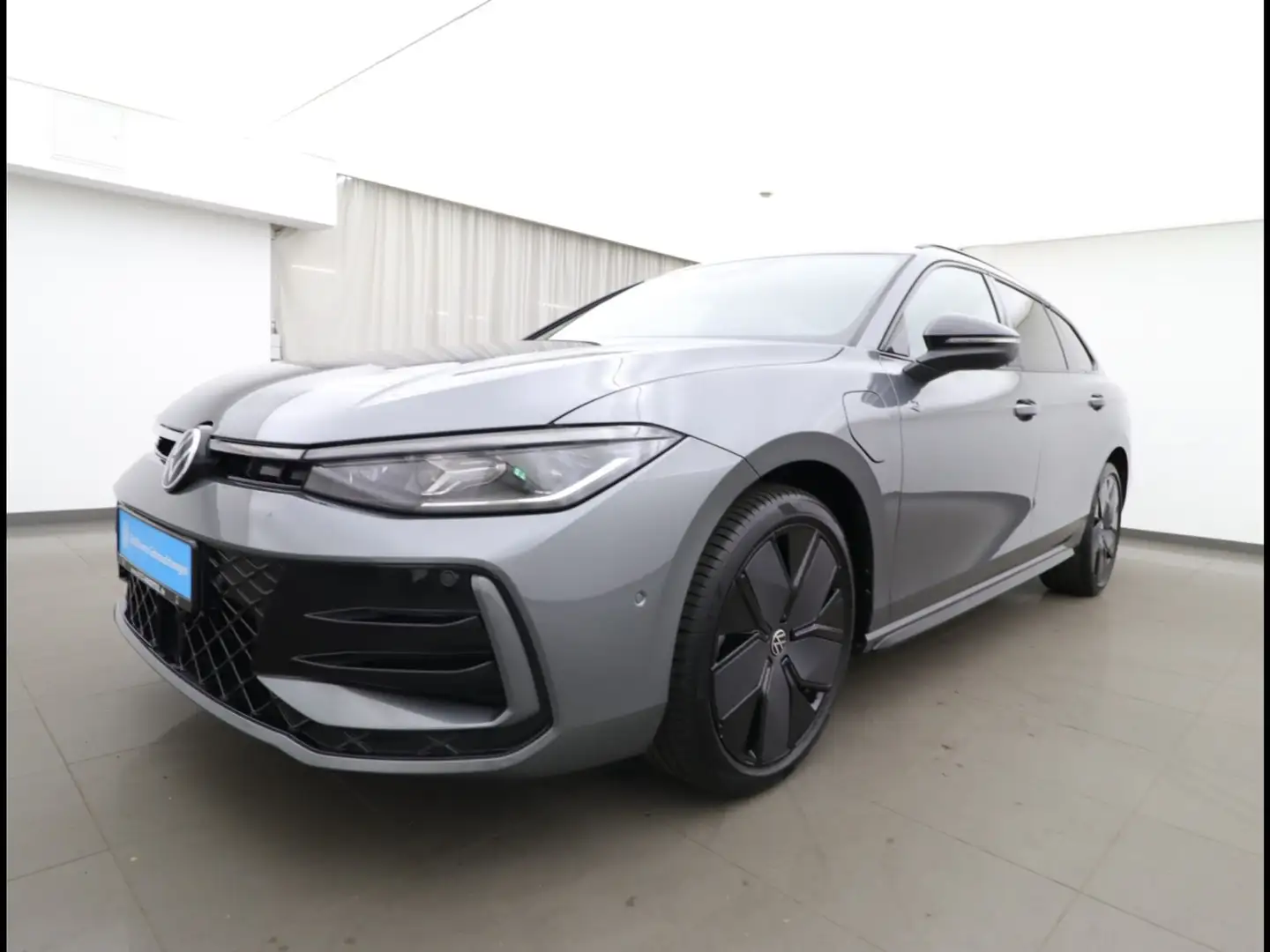 Volkswagen Passat Variant PASSAT R-LINE BLACK STYLE EHYBRID 1.5 TSI DSG Navi Grau - 2