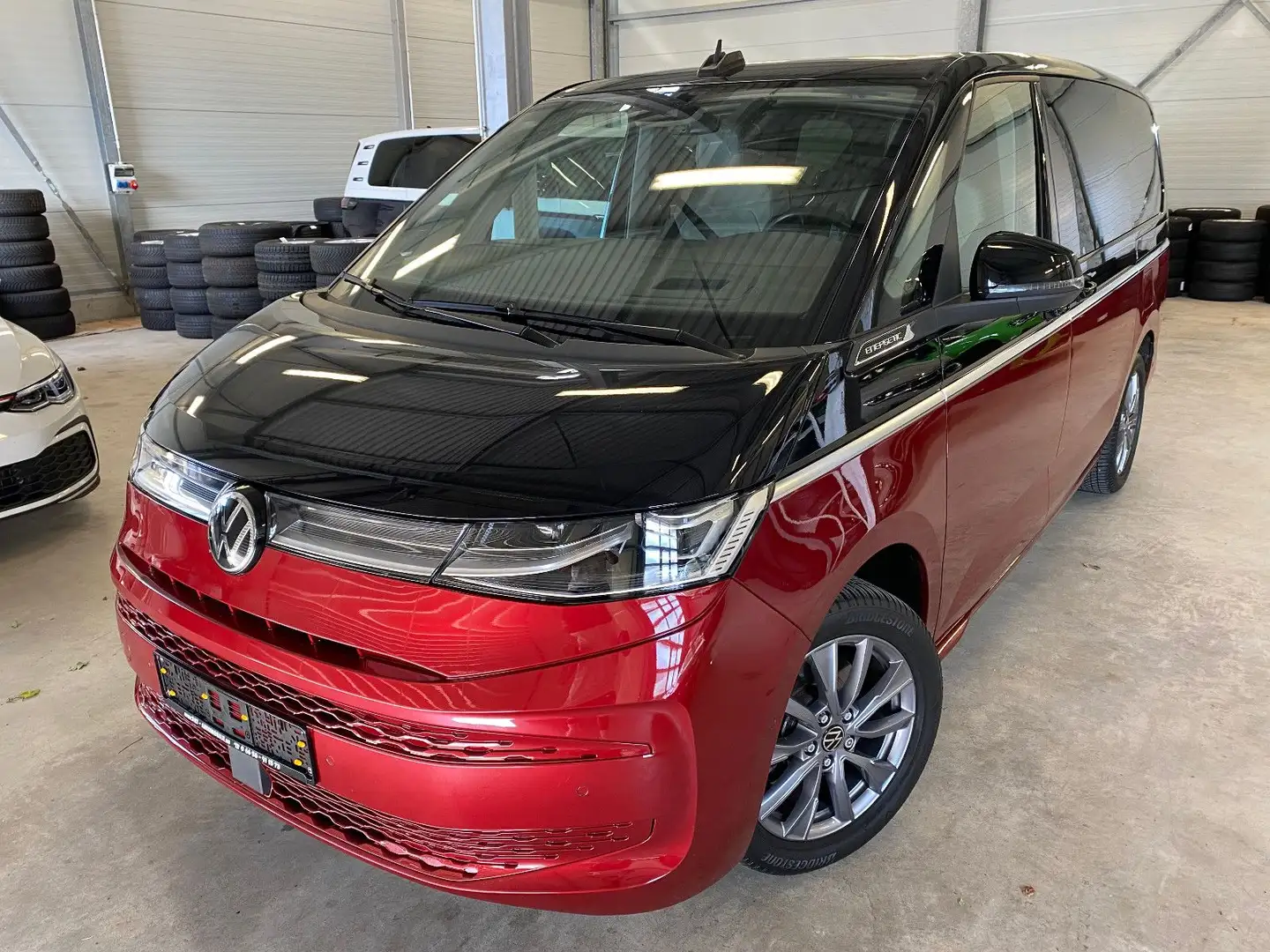 Volkswagen T7 Multivan Energetic LR ACC HUD IQ-LIGHT Pano Rouge - 2