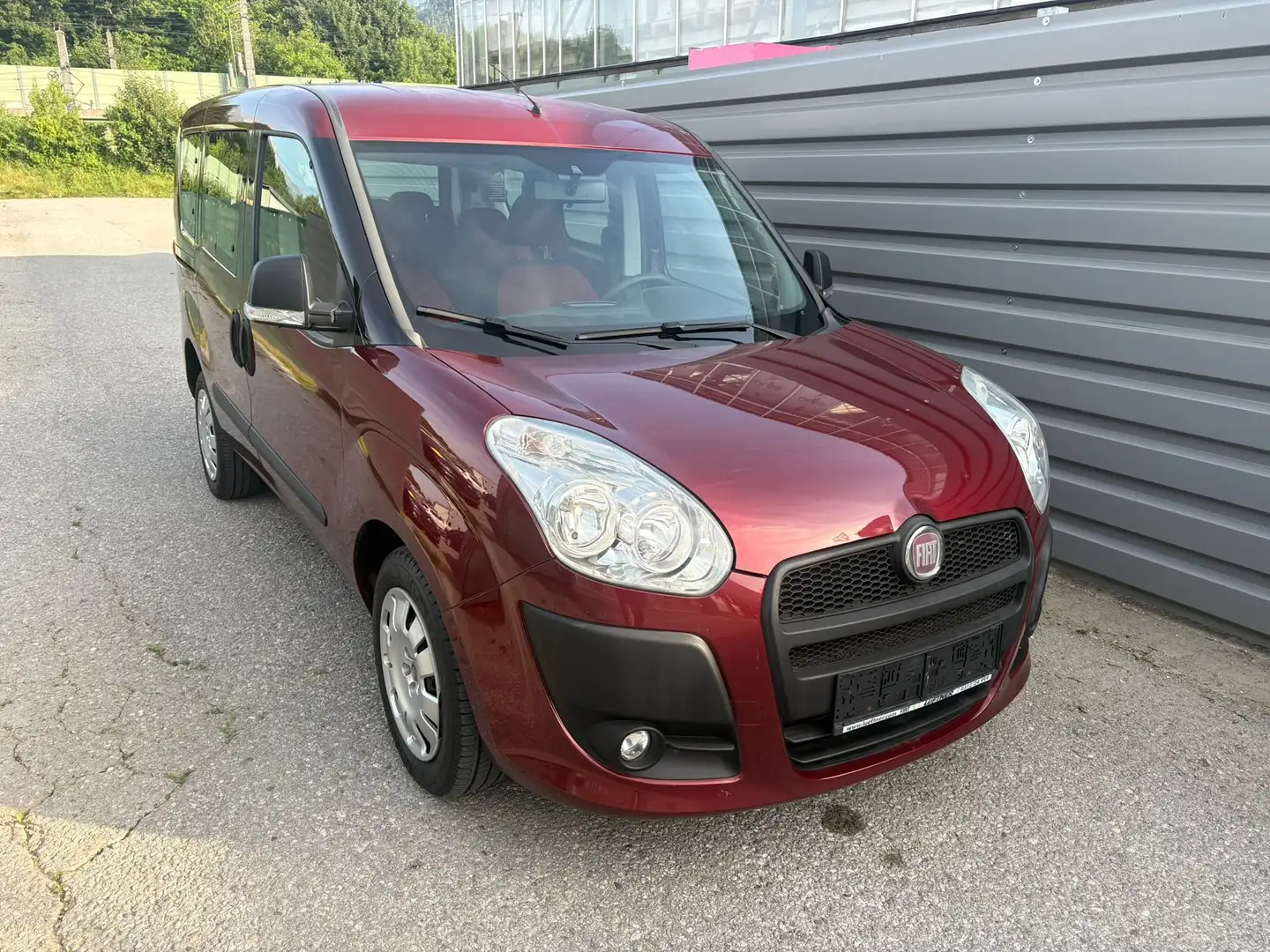 Fiat Doblo Dynamic 7 SITZER Rot - 2