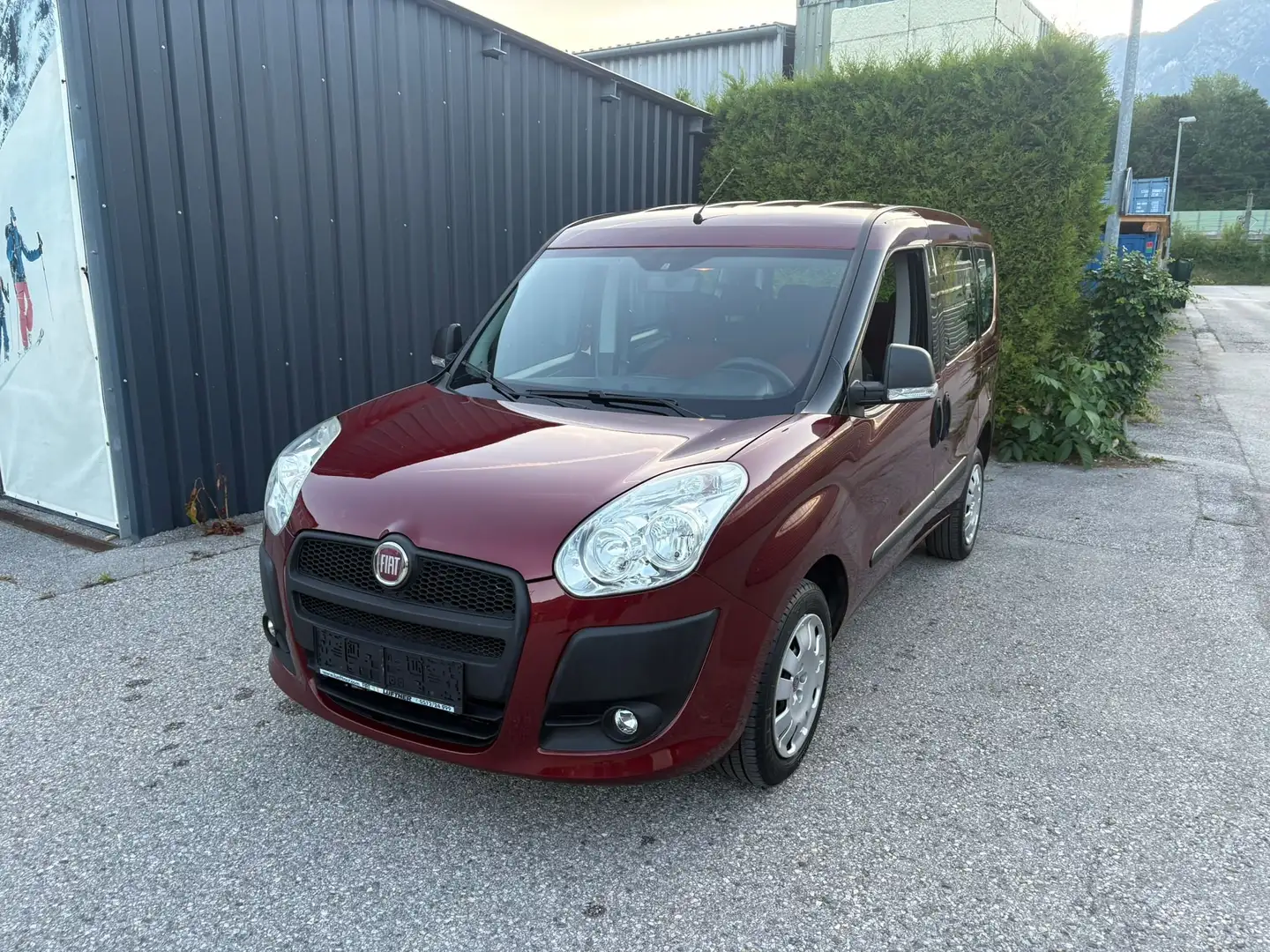 Fiat Doblo Dynamic 7 SITZER Rojo - 2