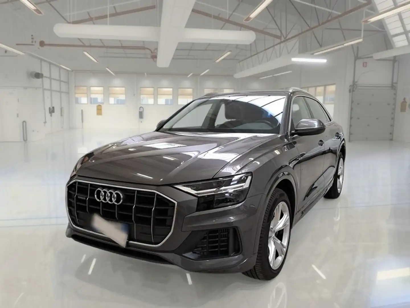 Audi Q8 55 TFSI e 250kW quattro tiptronic - 1