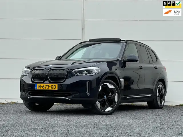 BMW iX3 High Exe Org NL Pano Head up HK 360 Cam Keyless Sh