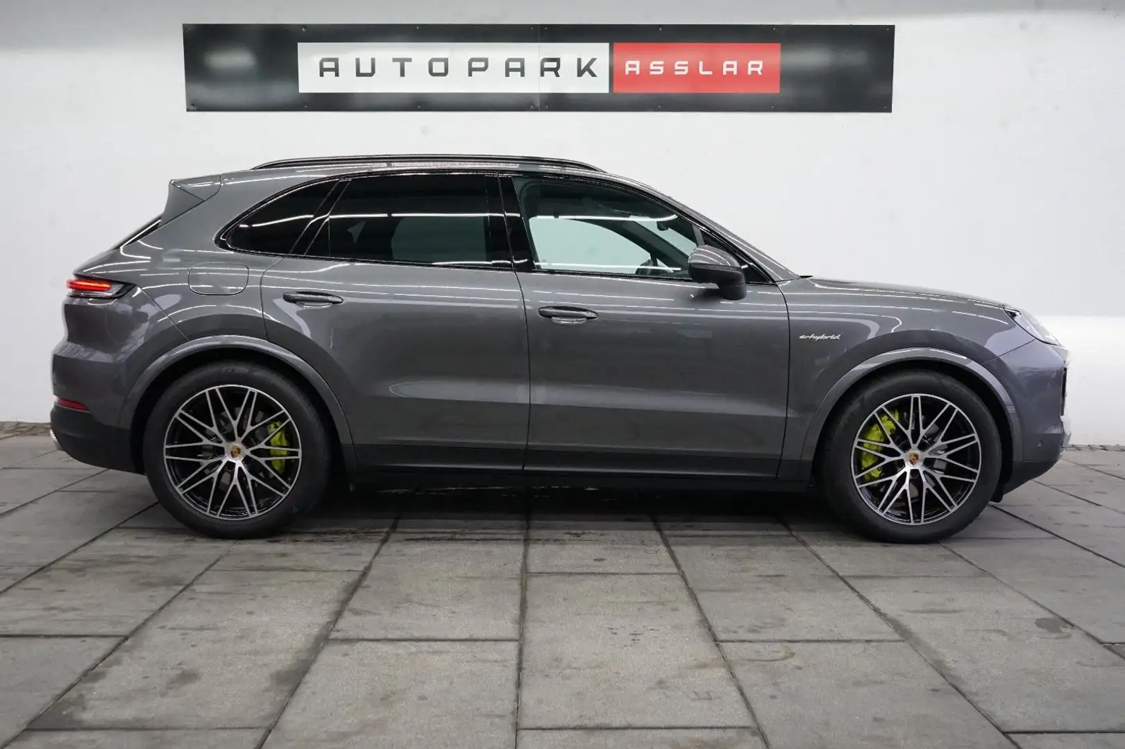 Porsche Cayenne E-Hybrid/P-Display/HeadUp/PANO/AHK/HD/IN Grigio - 1