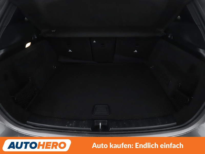 Mercedes-Benz GLA 250 GLA 250 4Matic AMG Line Aut. *NAVI*VC*LED*CAM* — photo 17