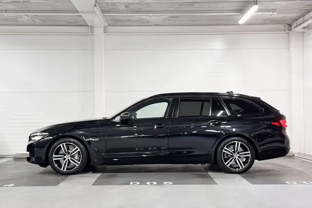 BMW 5 Series view 2