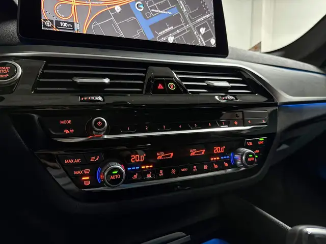BMW 5 Series view 15