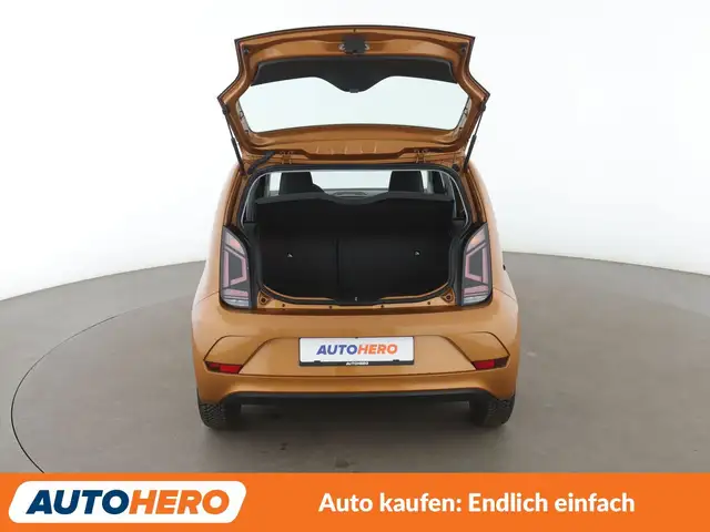 Volkswagen up! view 15