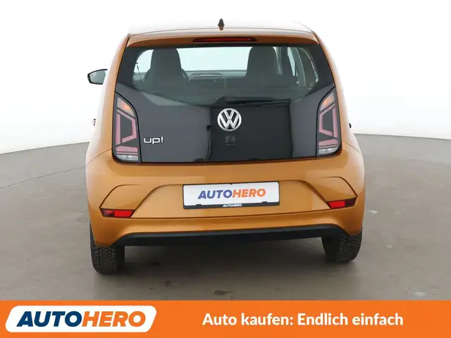 Volkswagen up! view 5
