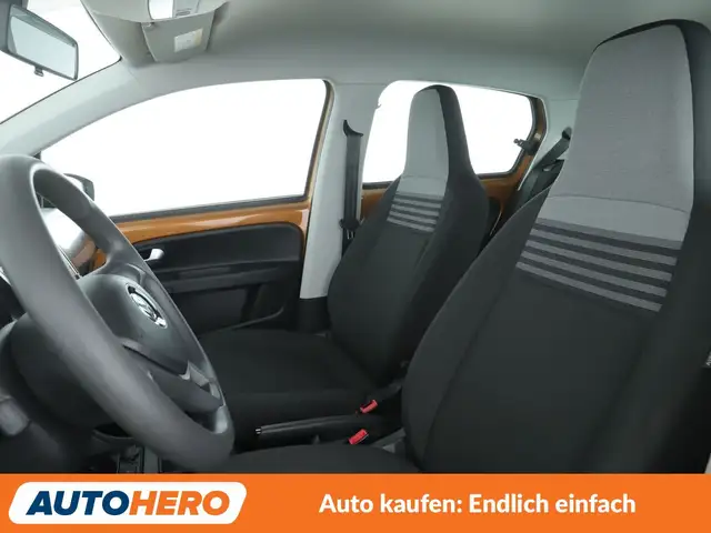 Volkswagen up! view 10