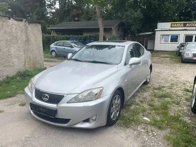 Lexus IS 250 V6 Luxury Line Leder Navi Keyless BiXenon Pano