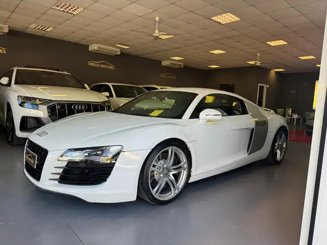 Audi R8 Coupe 4.2 V8 quattro r-tronic