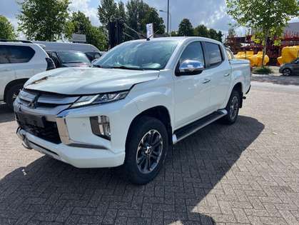Mitsubishi L200 2.2 DI-D 110kw Double Cab Instyle 4WD AUTOM. KLIMA