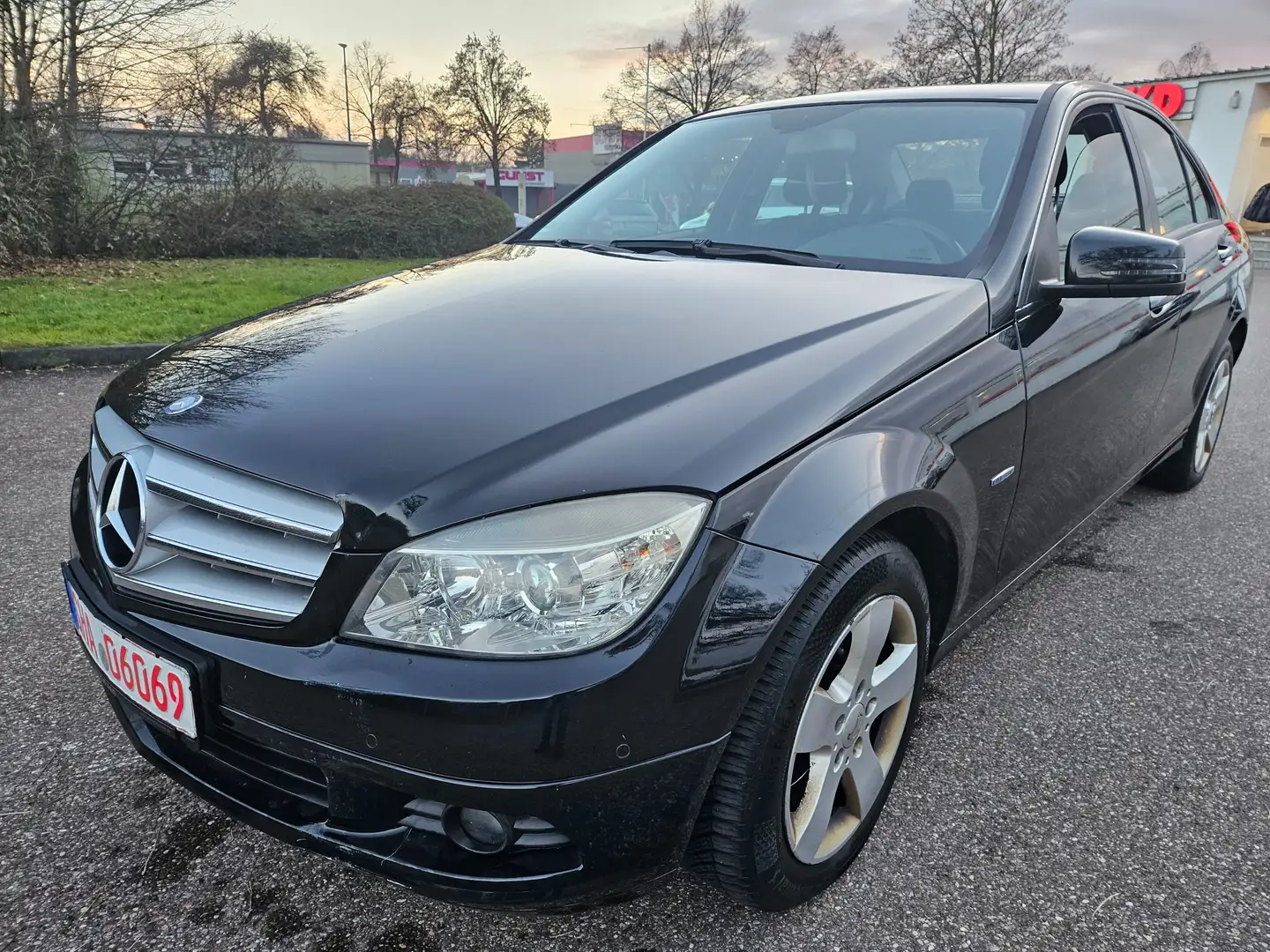 Mercedes-Benz C 220 C 220 CDI Lim BlueEfficiency Automatik Euro5 Schwarz - 1