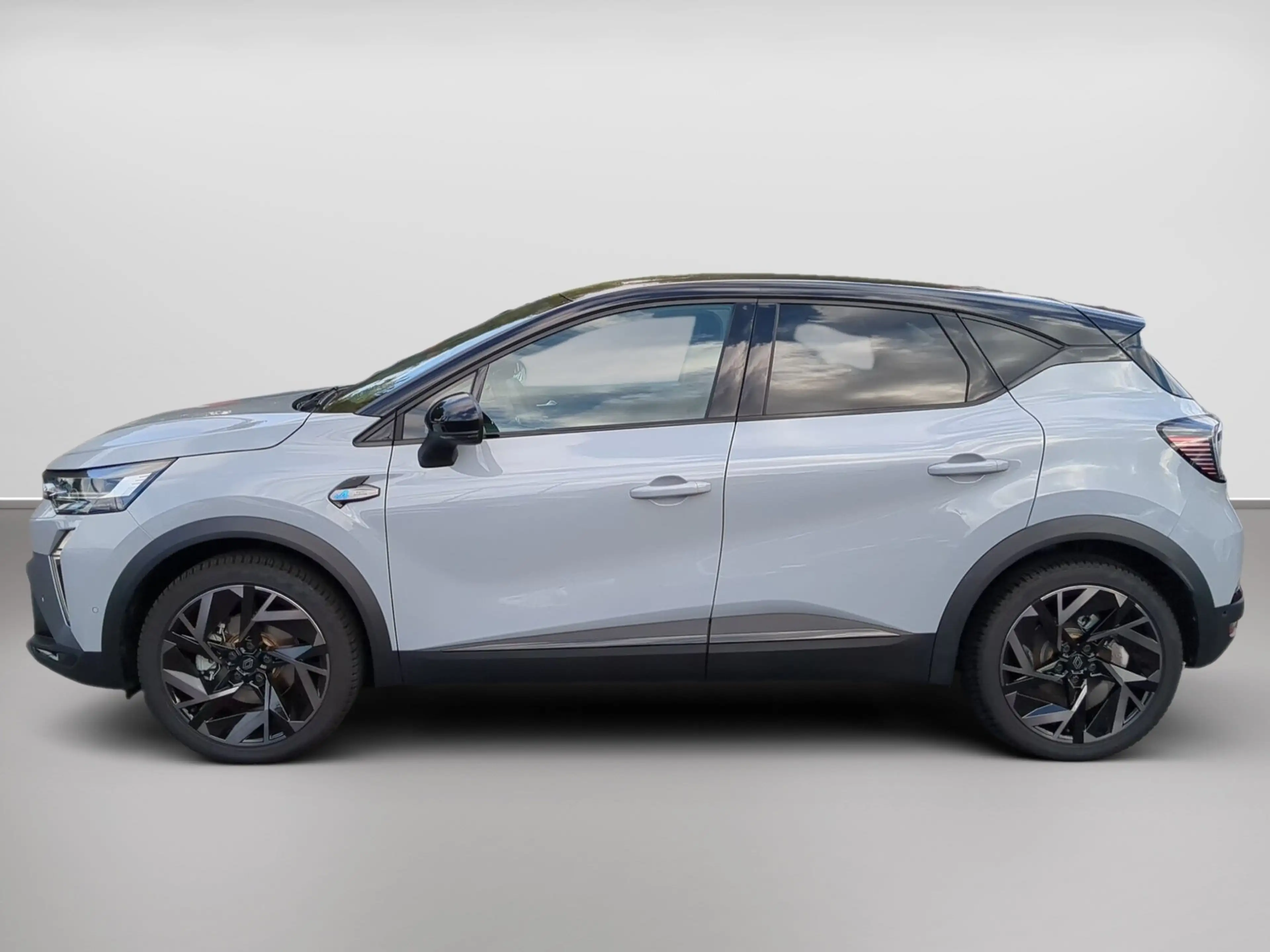 Renault Captur II 1.6 E-TECH 145 GPF Esprit Alpine ACC — photo 4