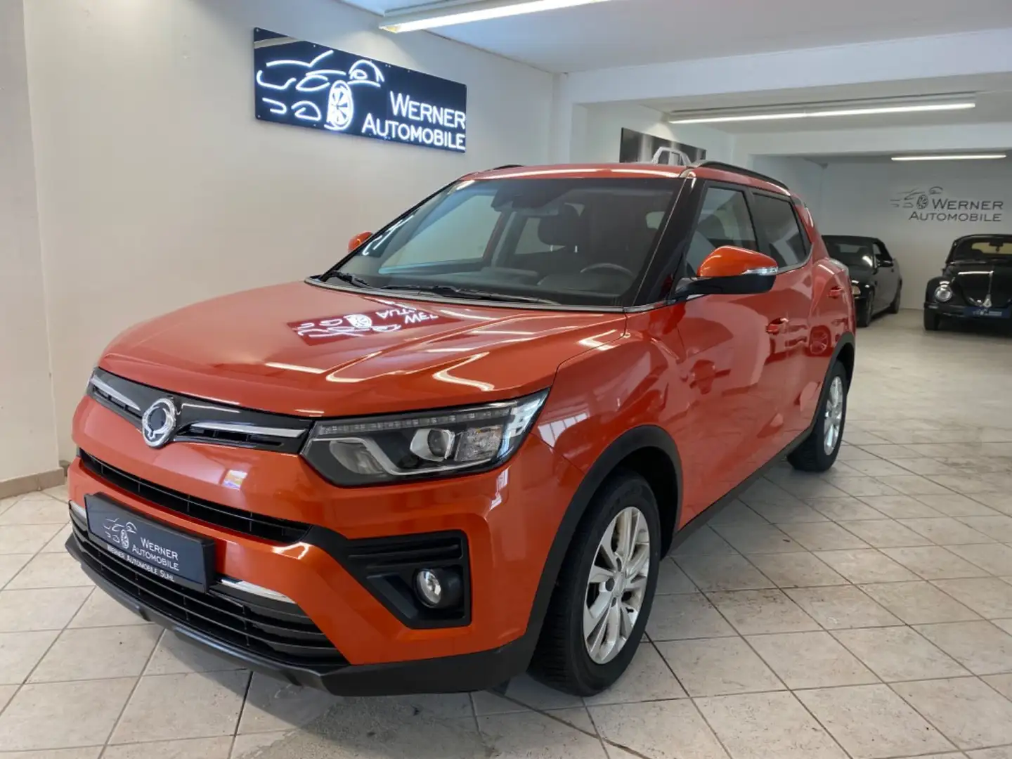 SsangYong Tivoli 1.5 T-GDi / TÜV neu Orange - 1