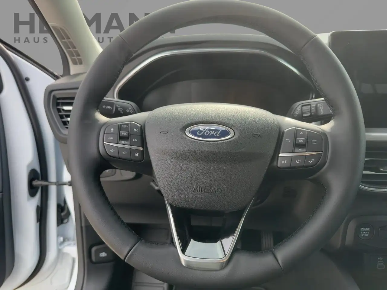 Ford Focus Turnier 1.5 EcBl. Titanium ACC*TWA*NAVI*AHK 10