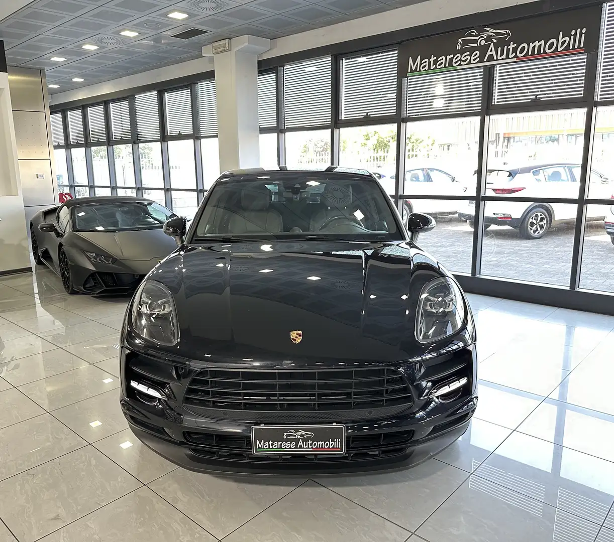 Porsche Macan 2.0 245cv PDK Pelle PASM Finanziabile Garanzia Nero - 2