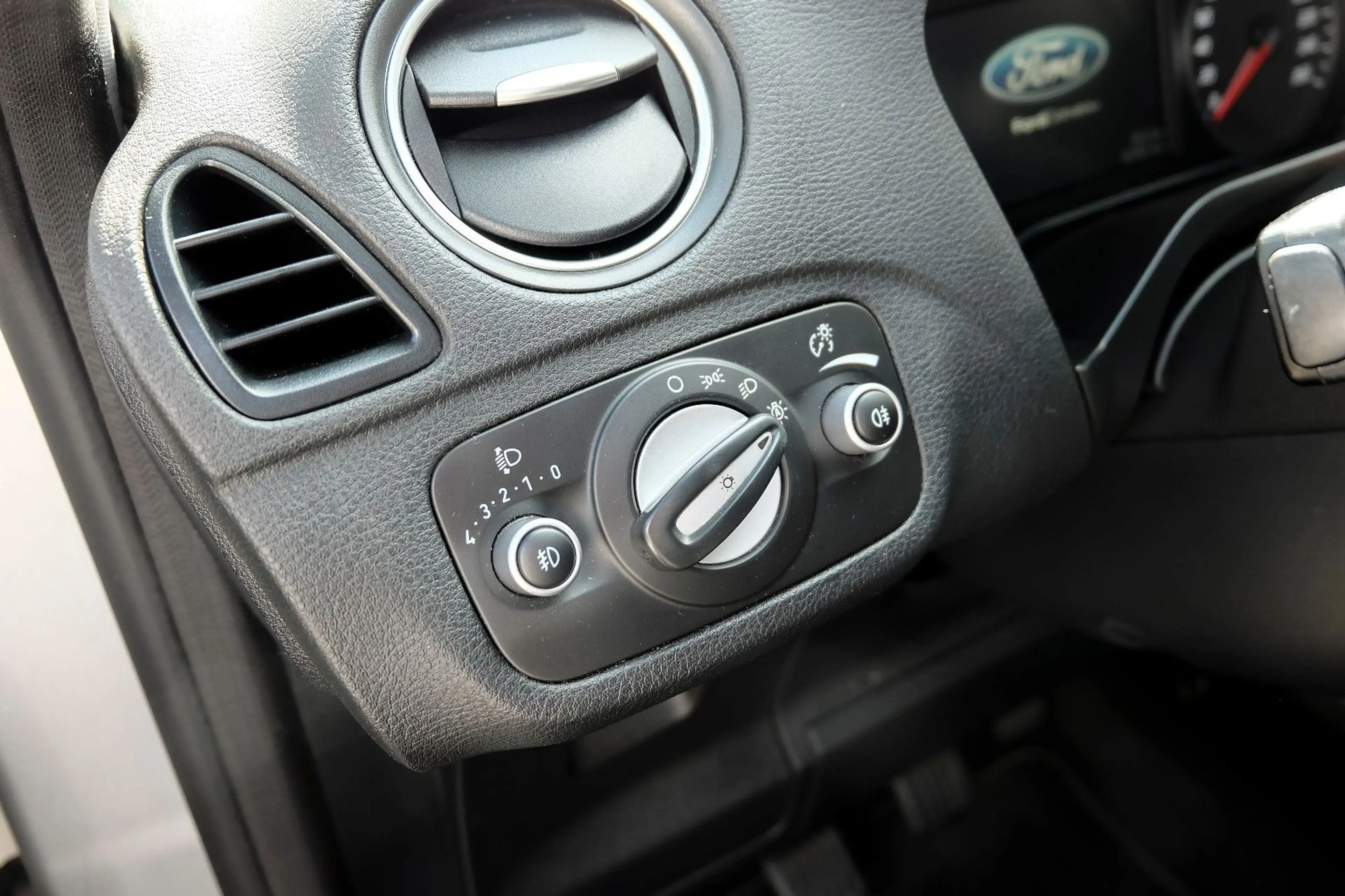Ford S-Max S-MAX Titanium PDC|KLIMA|SHZ|TEMPOMAT|SPORTSITZE — photo 11