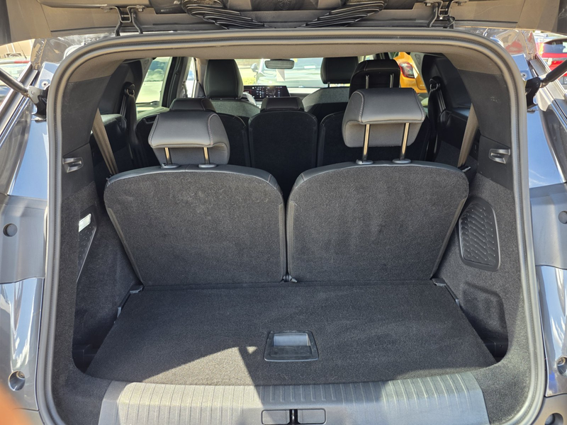 Peugeot 5008 Allure Hybrid ACC/NAVI/SHZ+LHZ/PDC+360CAM/TOTWINKE — photo 10