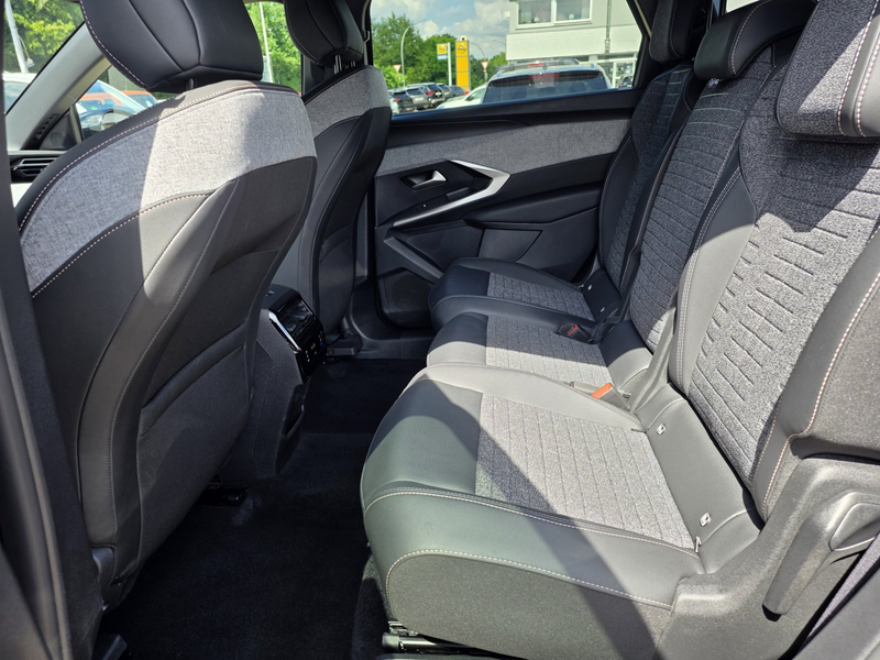Peugeot 5008 Allure Hybrid ACC/NAVI/SHZ+LHZ/PDC+360CAM/TOTWINKE — photo 8