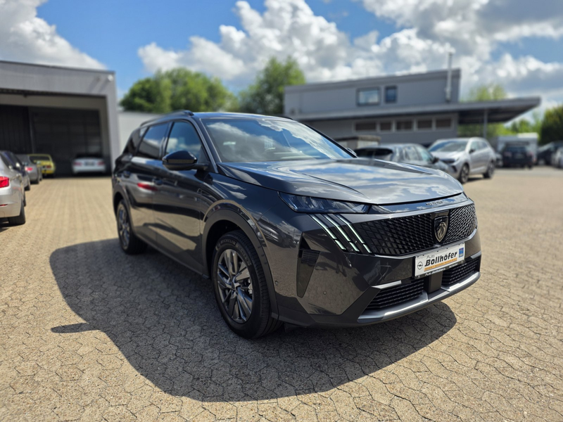 Peugeot 5008 Allure Hybrid ACC/NAVI/SHZ+LHZ/PDC+360CAM/TOTWINKE — photo 6