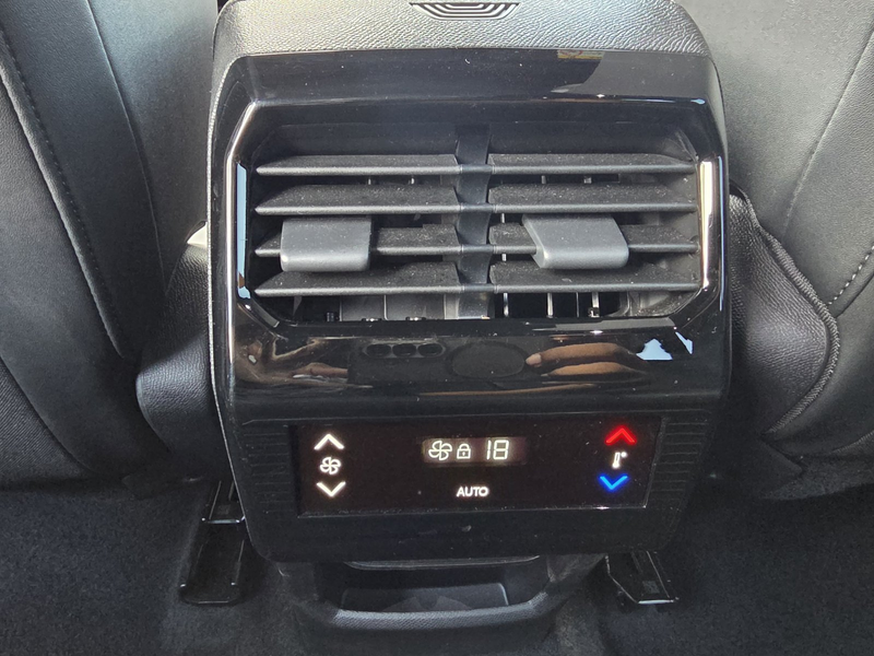 Peugeot 5008 Allure Hybrid ACC/NAVI/SHZ+LHZ/PDC+360CAM/TOTWINKE — photo 14