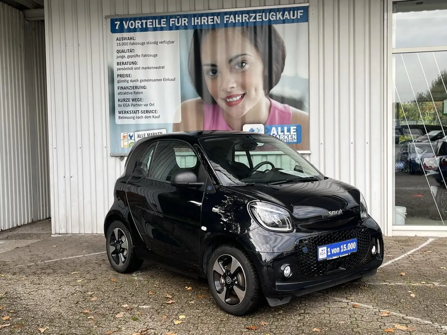 smart forTwo EQ*EXCLUSIVE*22kW*PANORAMA*MEDIA*SHZ*CAM*PDC*LED*K Schwarz - 1