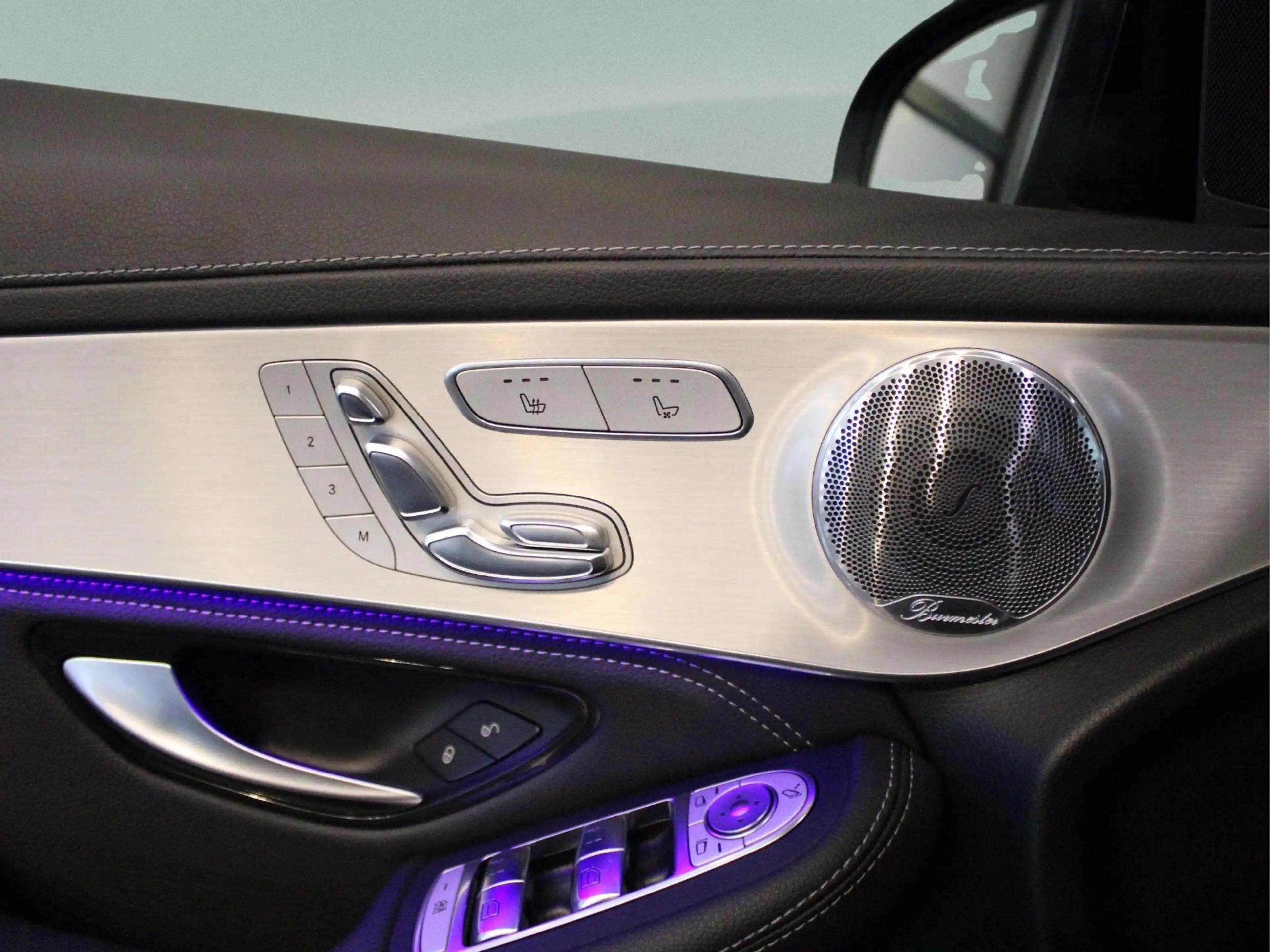 Mercedes-Benz GLC 300 300e 4MATIC Premium Plus | Panorama dak | Trekhaak — photo 12