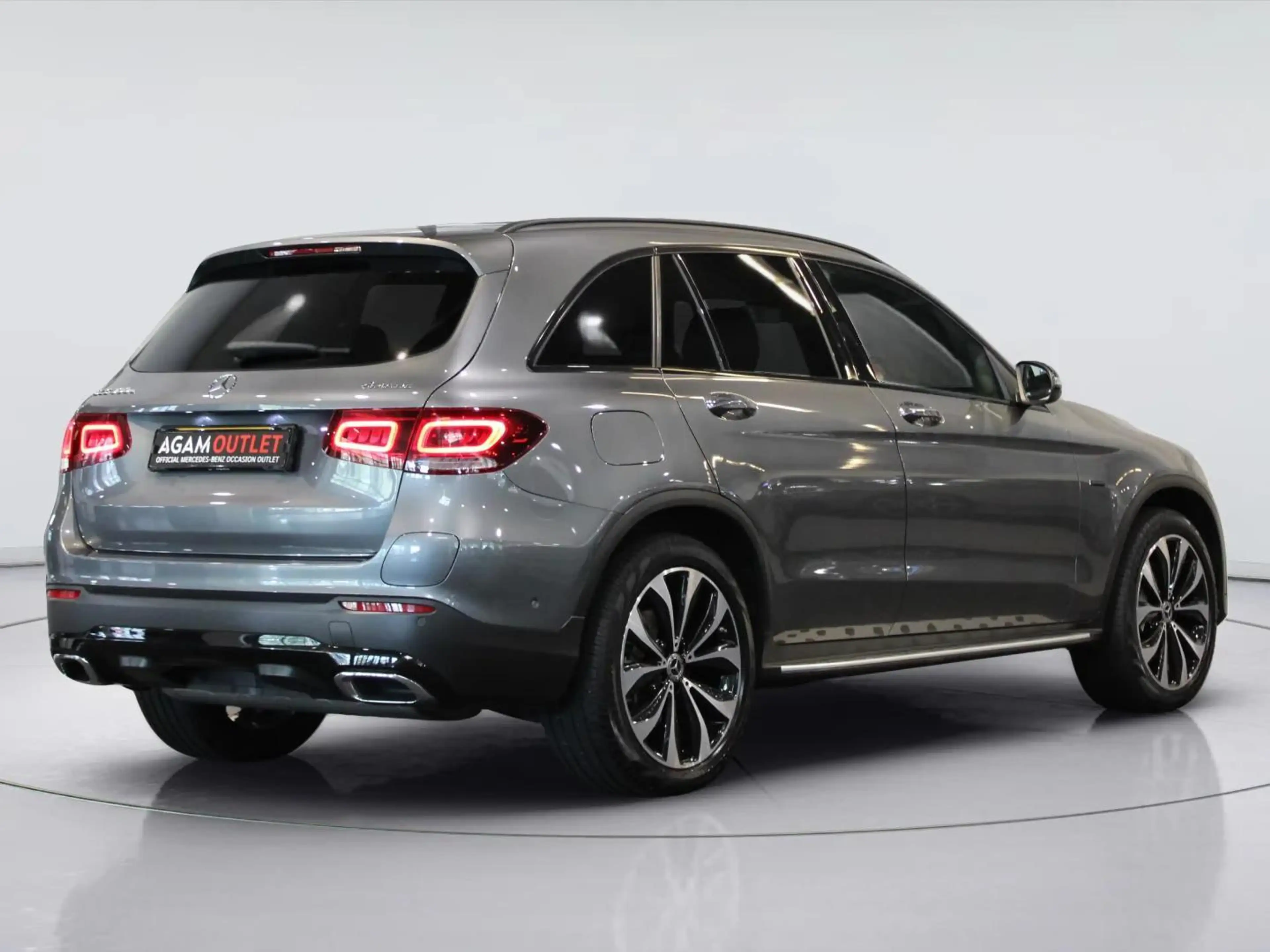 Mercedes-Benz GLC 300 300e 4MATIC Premium Plus | Panorama dak | Trekhaak — photo 2