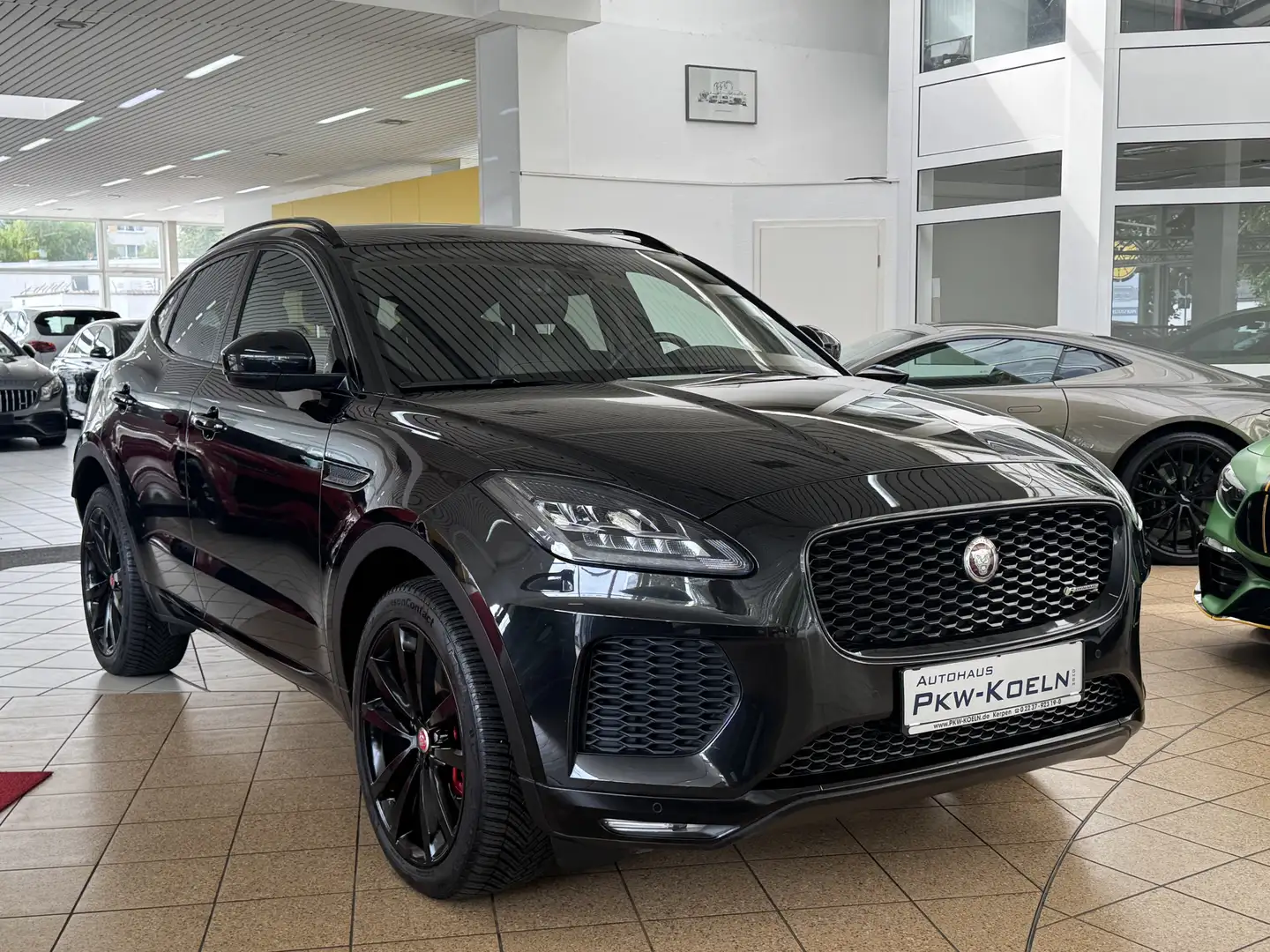 Jaguar E-Pace P250 AWD R-DYNAMiC *NAVi*KAMERA*LED*SPuR* Noir - 2